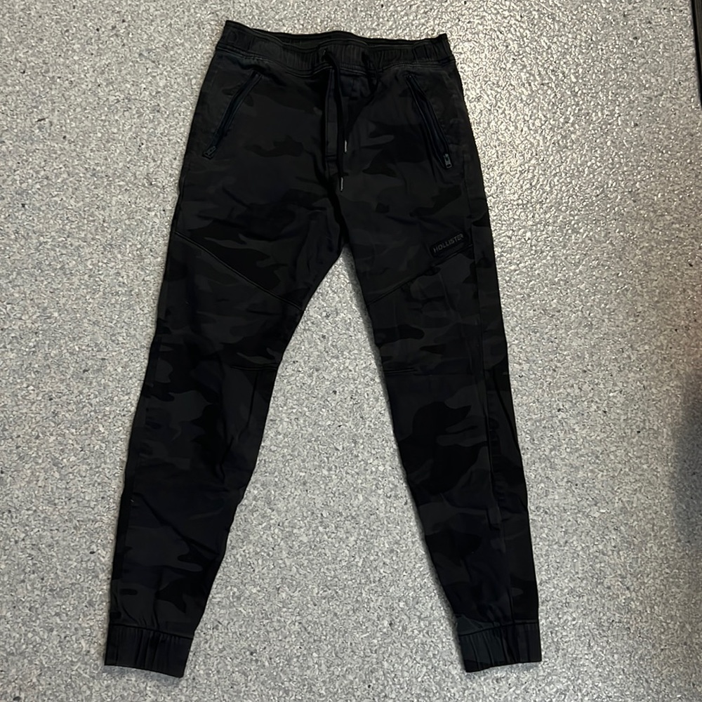 Hollister joggers size small men’s